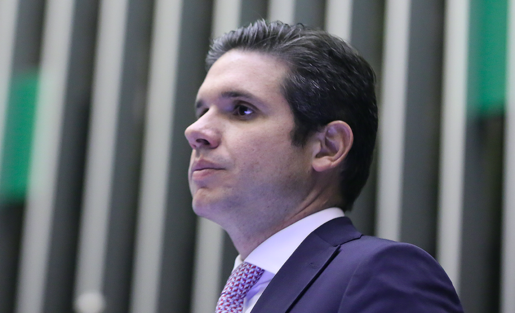 Motta cobra autocrítica dos Poderes: “Não é só um que harmonizará o país”
