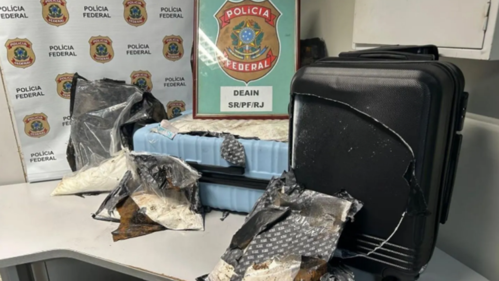 Mulher grávida é detida por tráfico de drogas no Galeão