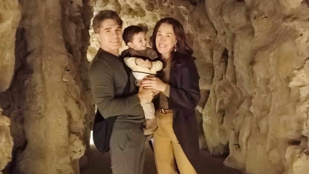 Claudia Raia abre álbum de fotos de passeio com a família em Portugal