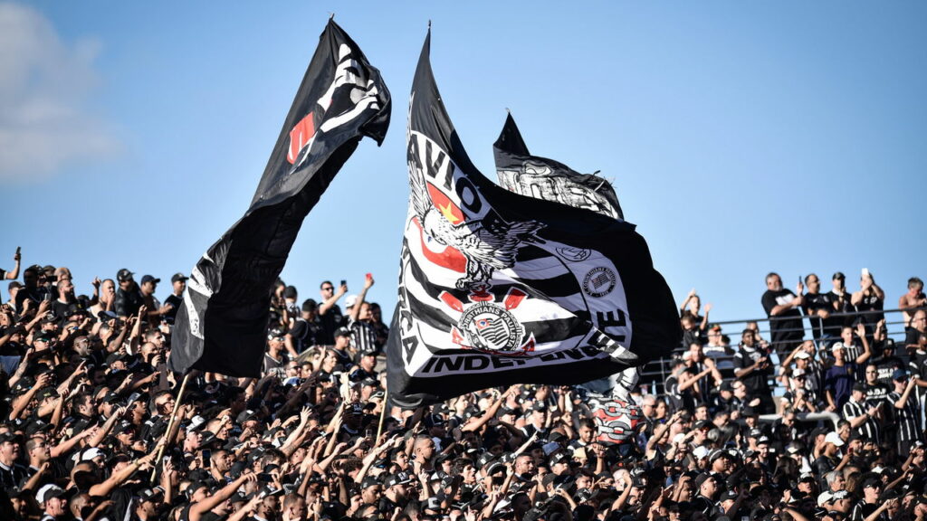 Corinthians não se cansa de produzir crises, agora com cartões de crédito