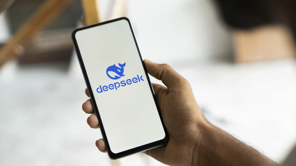 Como usar o DeepSeek? Recursos e vantagens dessa IA