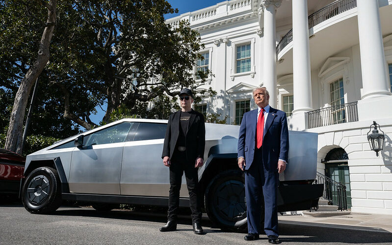 Musk reduz tempo dedicado ao governo e aumenta foco na Tesla