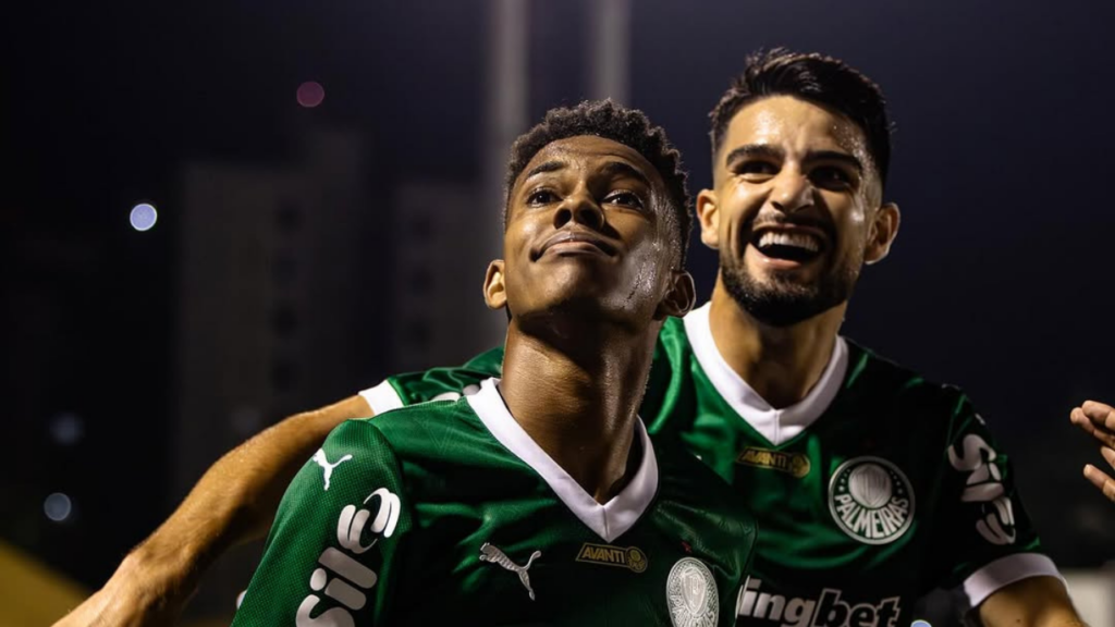 Estevão, do Palmeiras, atinge recorde de Neymar