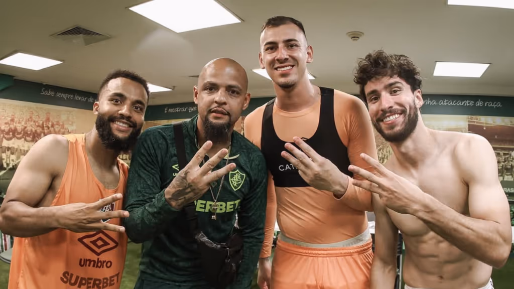 Ex-Fluminense comemora demissão de Mano Menezes