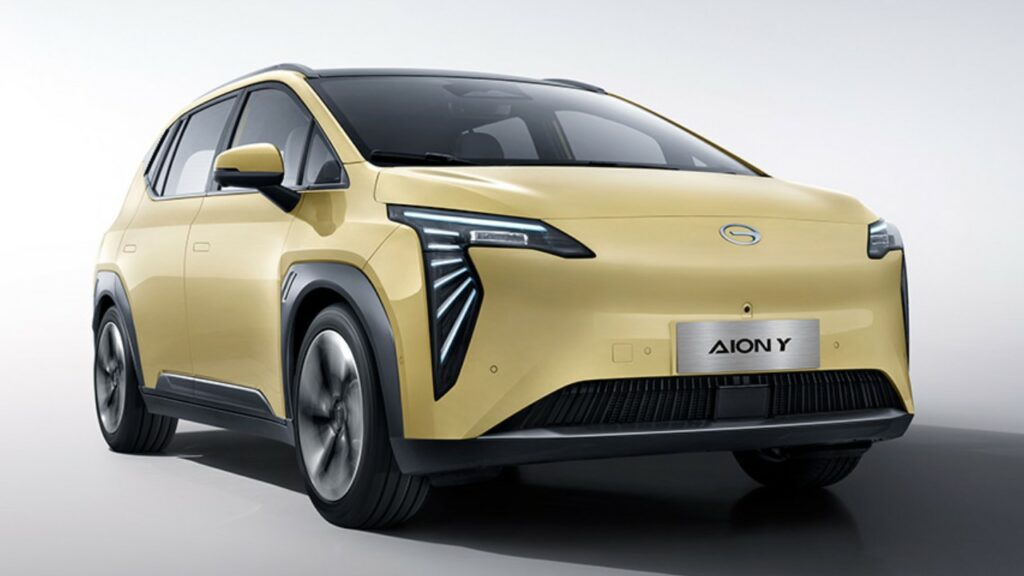 Com mais de 300 km de autonomia, esse SUV é quase um Compass e custa menos