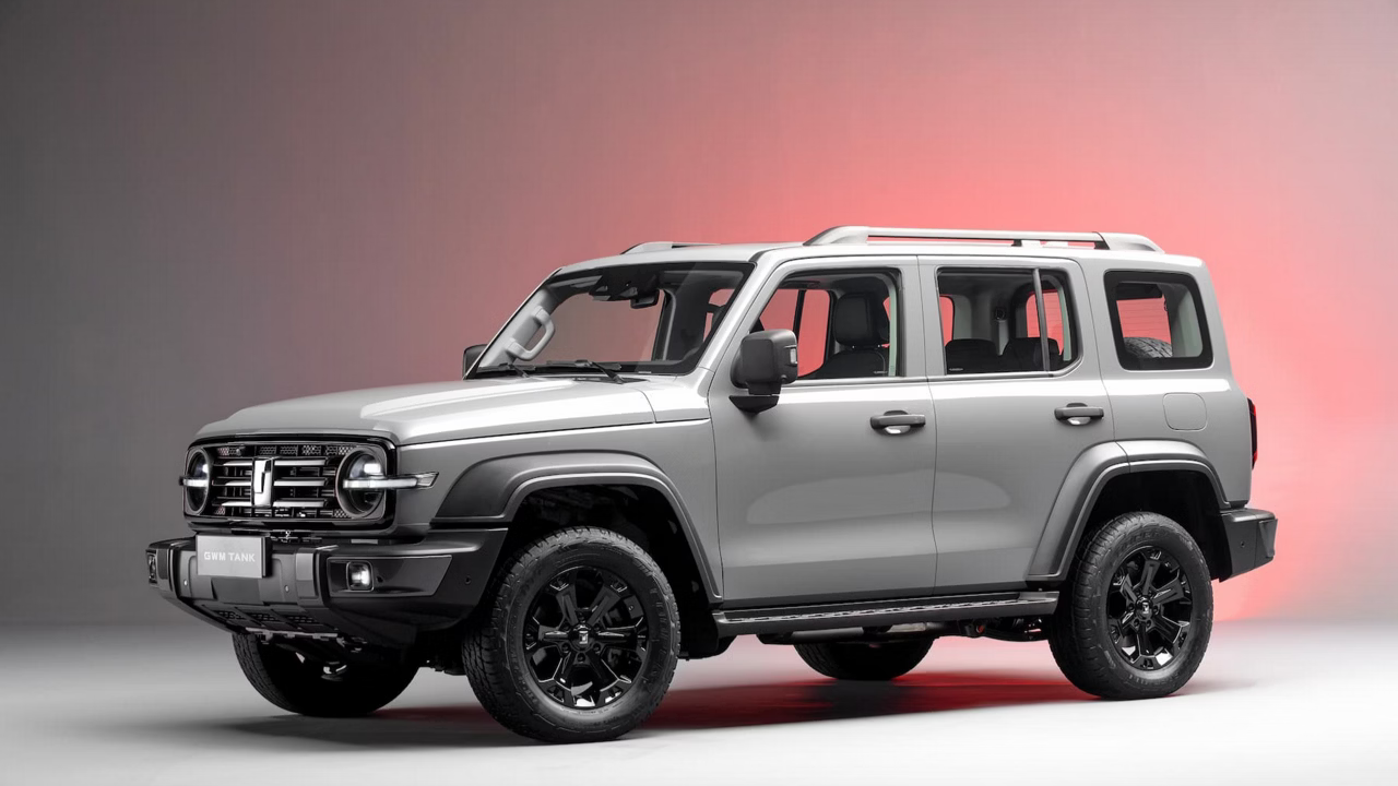 GWM Tank 300 chega ao Brasil como o SUV híbrido mais completo de 2025