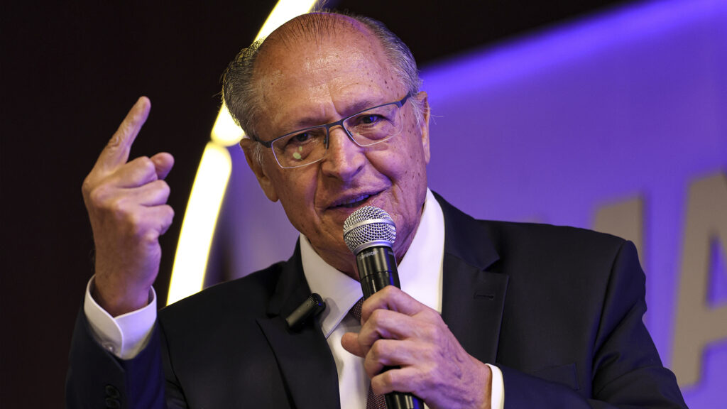 Alckmin rebate comentário de Trump sobre Bolsonaro: “Está mal informado”