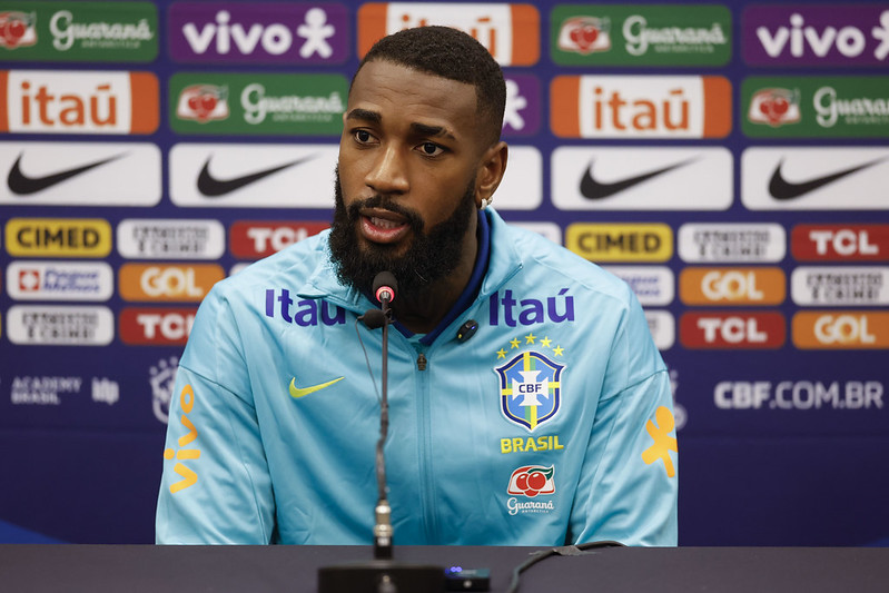 Flamengo perde mais um jogador lesionado em jogo da Seleção Brasileira