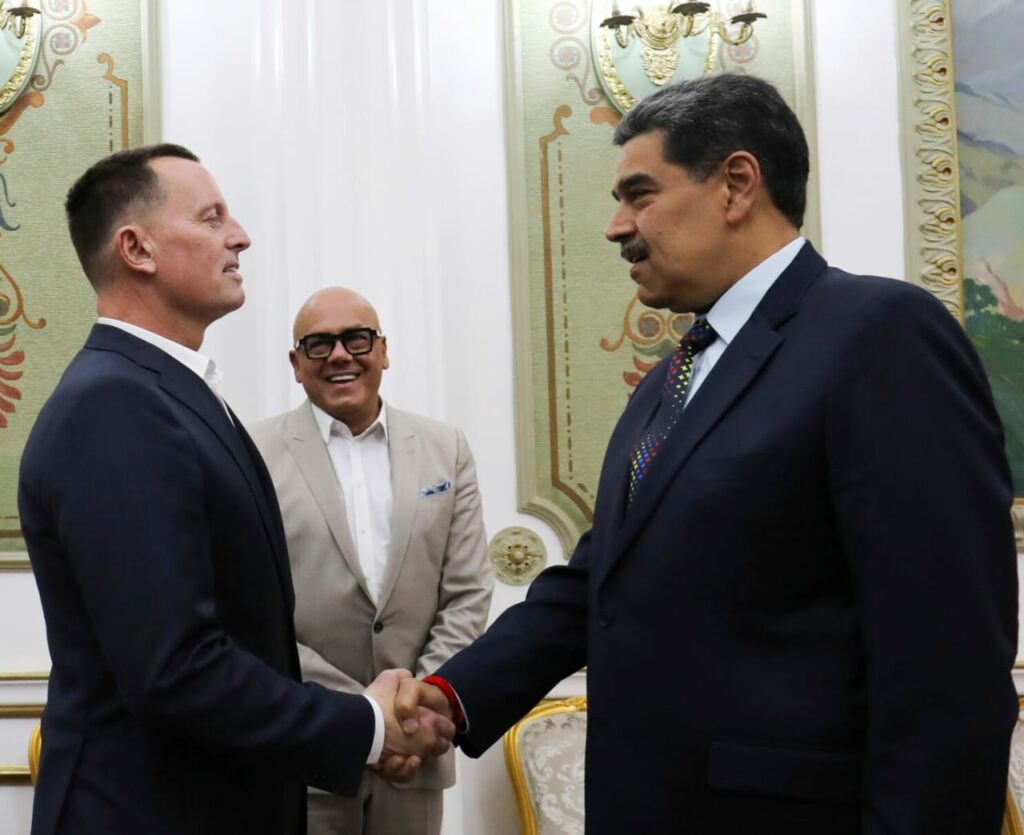 EUA retomam voos de ilegais venezuelanos após Maduro retaliar
