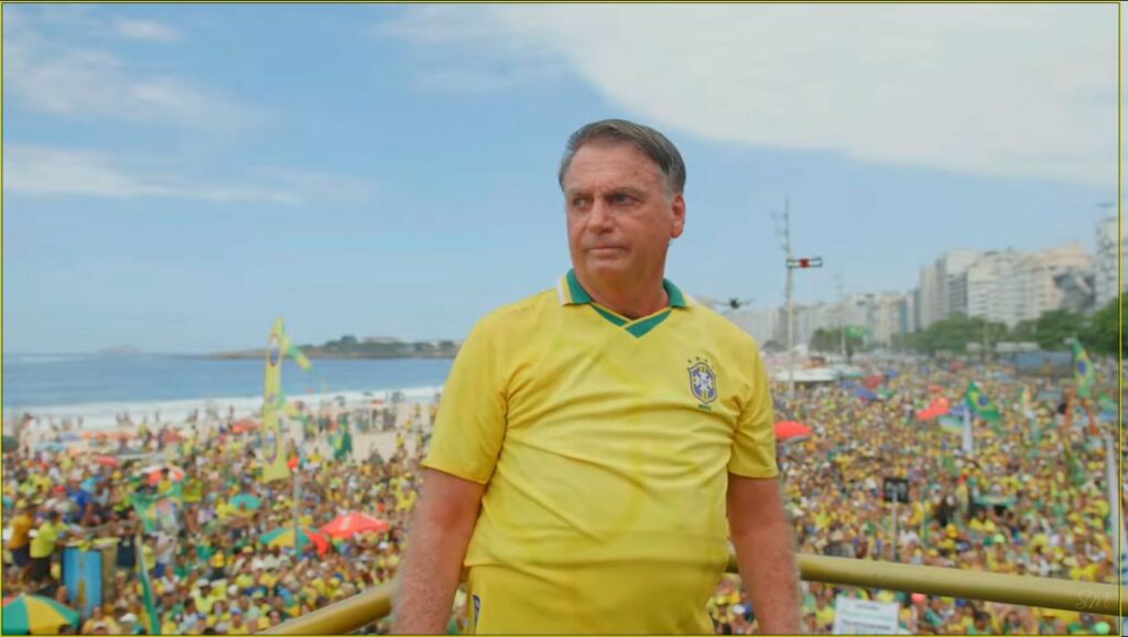 Obsessão de Moraes por Eduardo é antiga, diz Bolsonaro