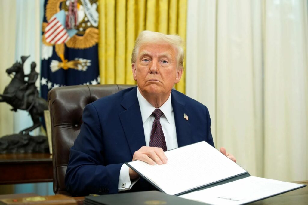 Trump promete “aniquilar completamente” rebeldes Houthis