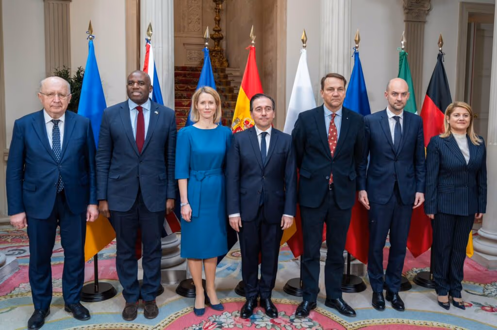 Europa ampliará investimento militar contra a Rússia?