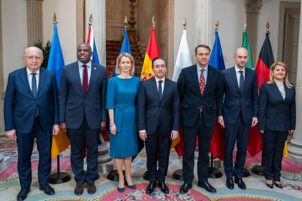 Europa ampliará investimento militar contra a Rússia?