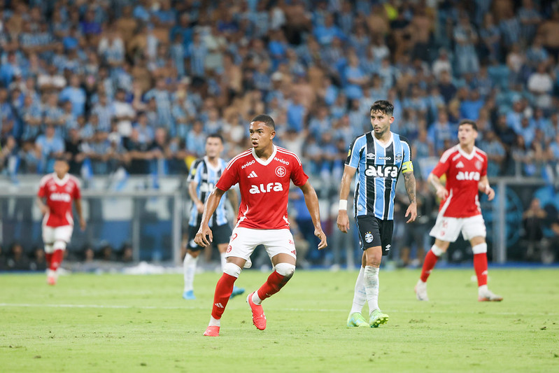 Internacional com a mão na taça do Campeonato Gaúcho