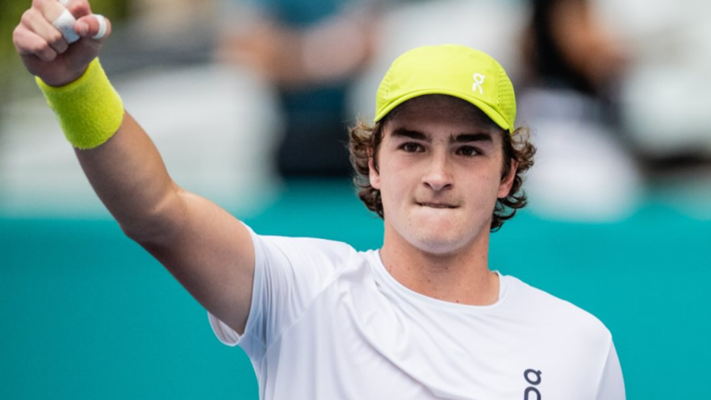 João Fonseca vence e avança no Miami Open