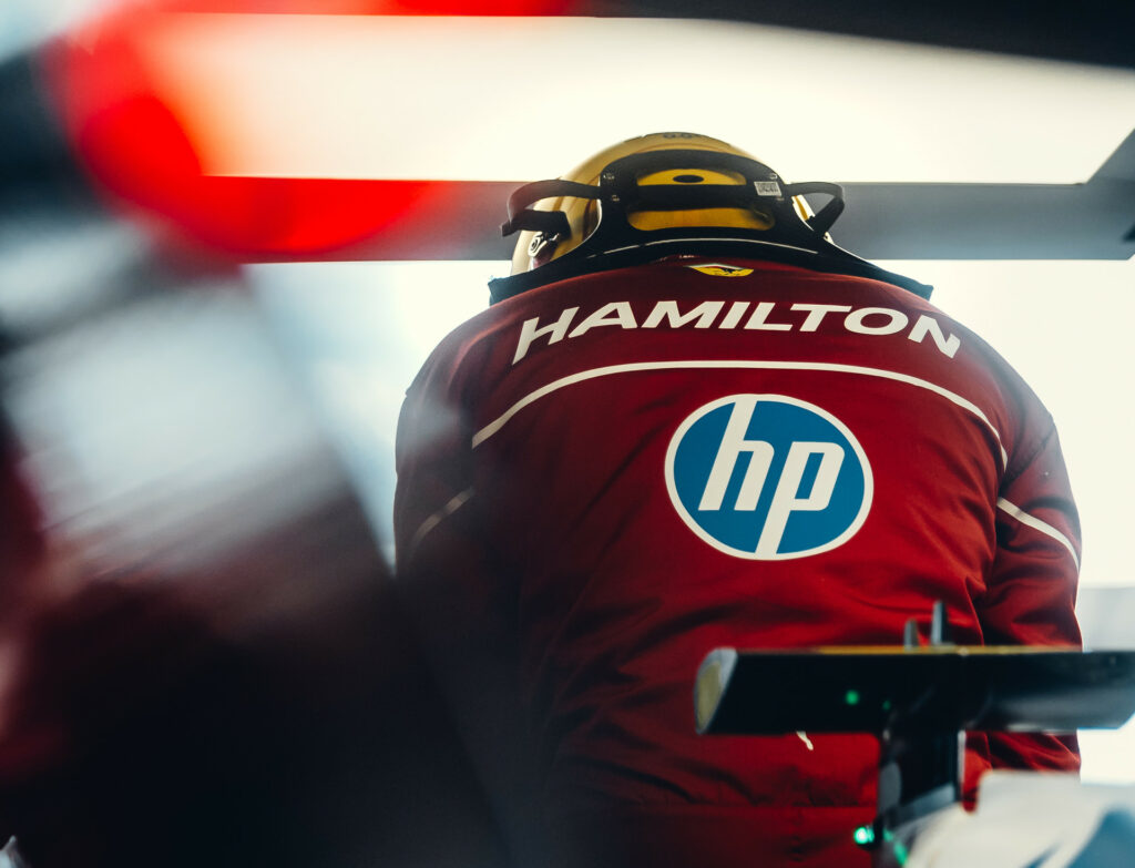 Lewis Hamilton estreia pela Ferrari neste domingo