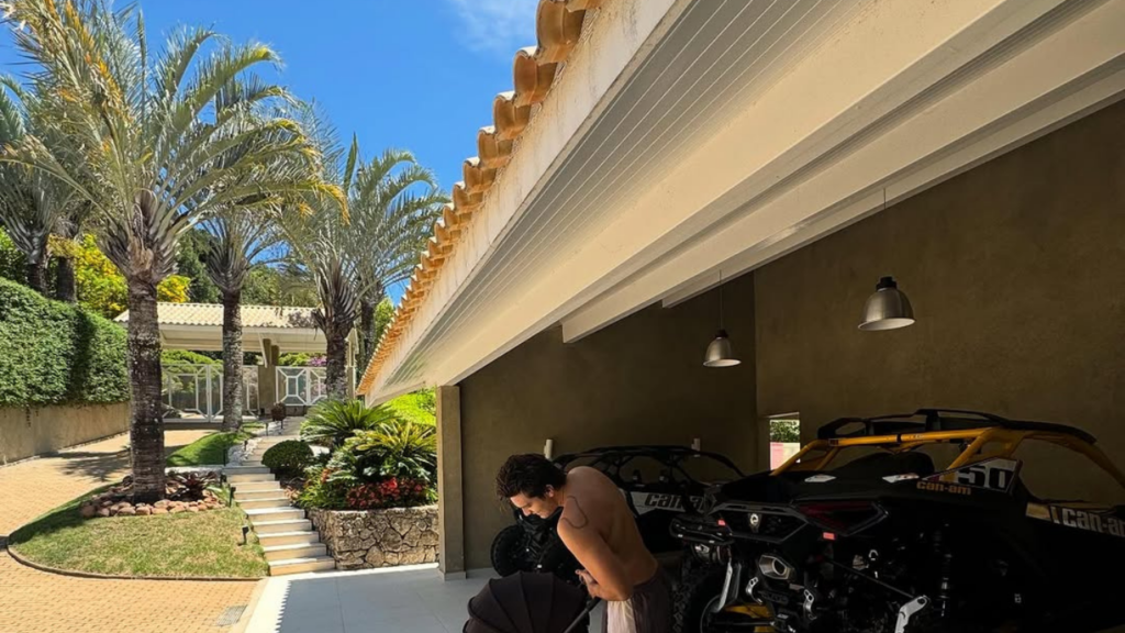 Luan Santana posta nova foto com a filha Serena