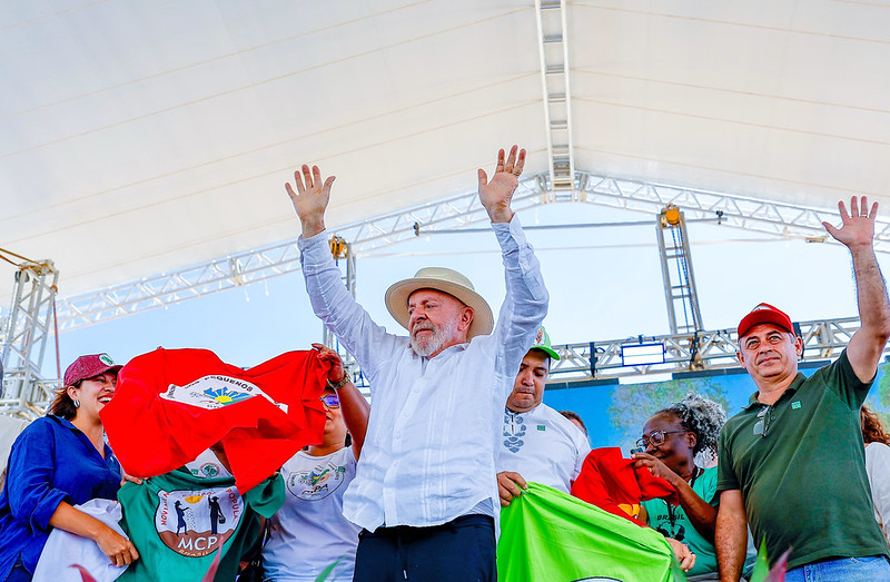 Crusoé: “Sempre me recusei a fazer promessa em palanque”, diz Lula em campanha