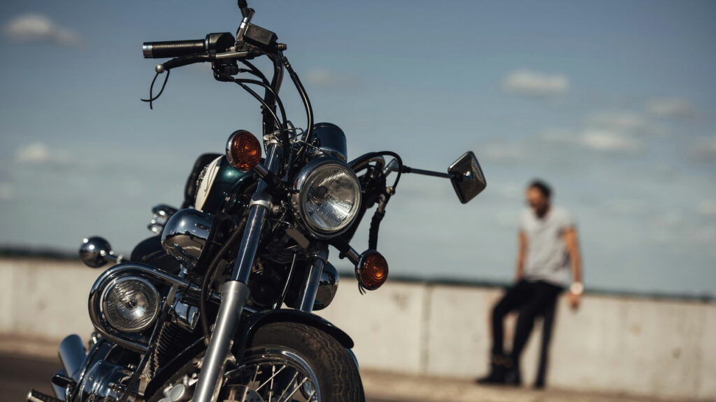 Nova lei promete silenciar motociclistas com escapamento alterado