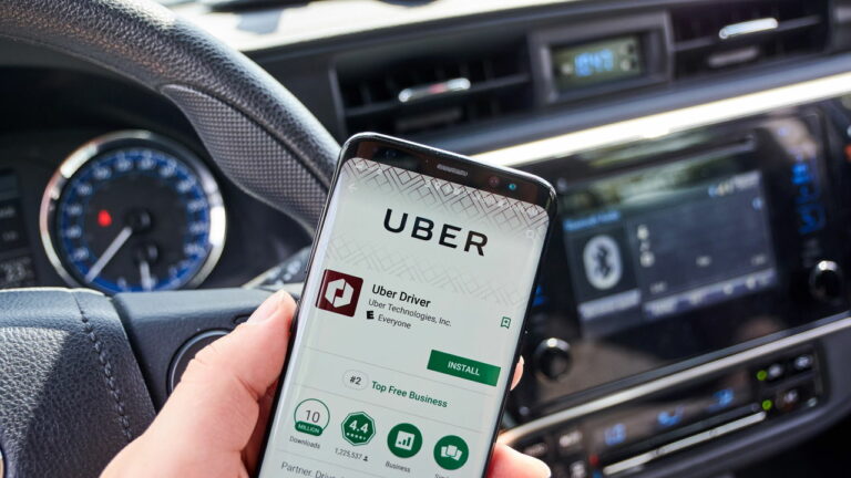 54% dos motoristas de Uber não querem contratação formal sob as leis da CLT
