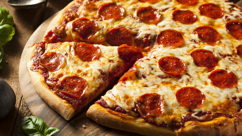 Mulher é salva de agressor após ‘pedir uma pizza’ em aplicativo