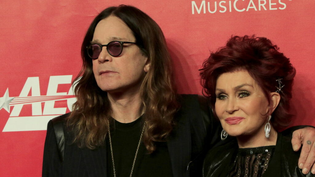 Ozzy Osbourne se emociona com foto criada por inteligência artificial