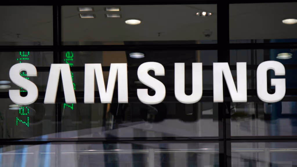 Samsung pode lançar celular dobrável 360