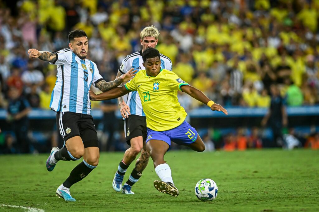 Seleção Brasileira tenta quebrar jejum sem vitórias contra a Argentina
