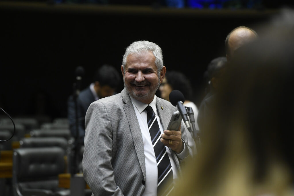 Votação do Orçamento de 2025 é adiada para abril