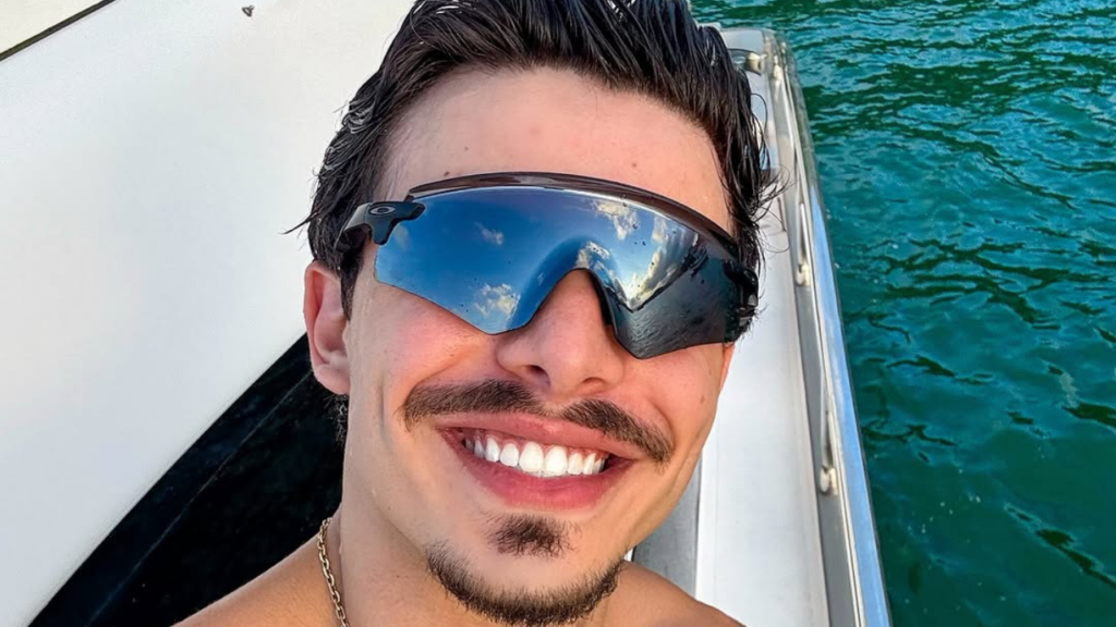 Thomaz Costa passa a cobrar para exibir conteúdo do instagram