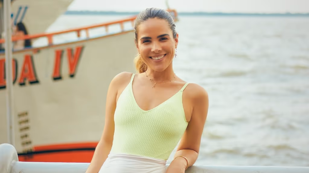 Wanessa Camargo monta noite de karaokê com ex-BBBs
