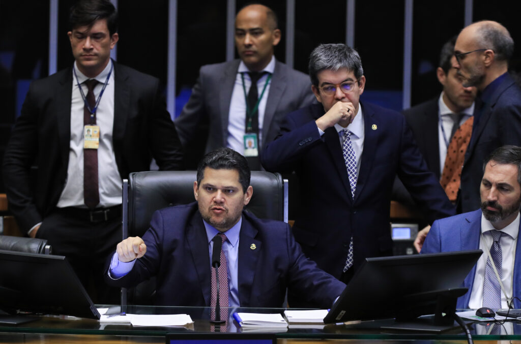 Alcolumbre convoca sessão para Congresso votar Orçamento nesta quinta-feira