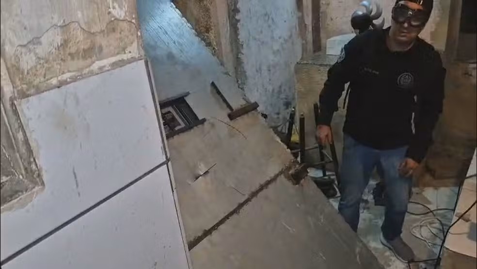 Bunker do tráfico é desmontado pela Polícia Civil no centro do Rio