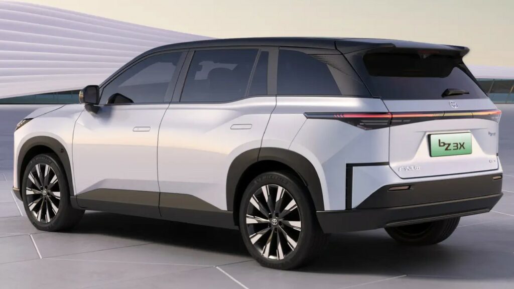 Toyota bZ3X é o elétrico mais acessível da marca