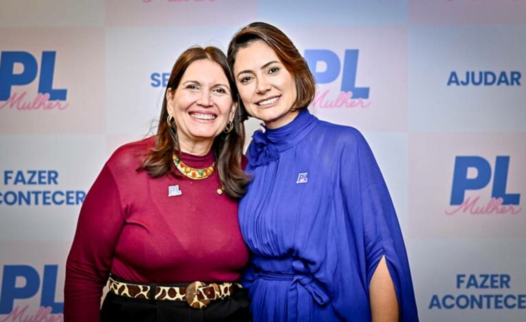 Dobradinha entre Michelle e Bia Kicis para o Senado ?