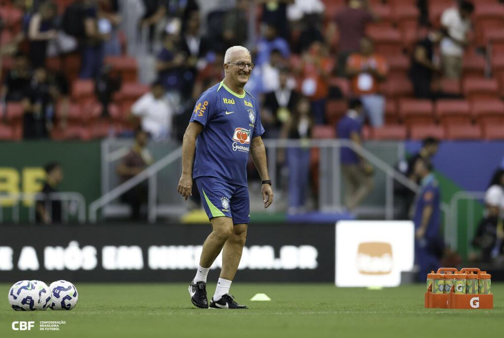 Reviravolta! Corinthians freia negociações com Dorival Jr.
