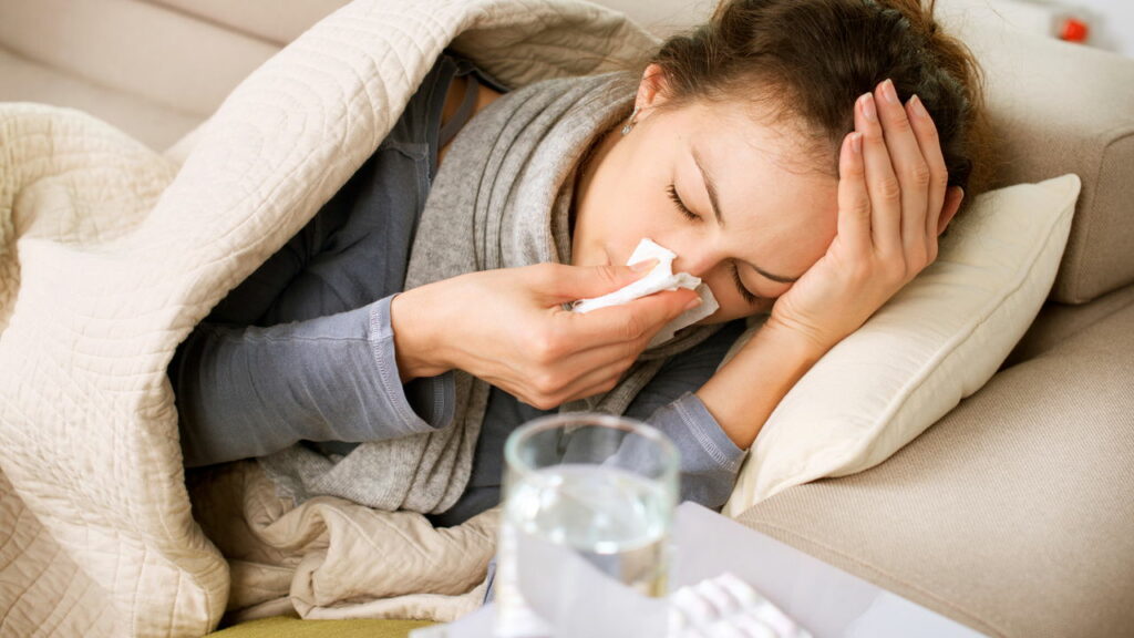 Entenda se existe relação entre os casos de gripe e o período chuvoso
