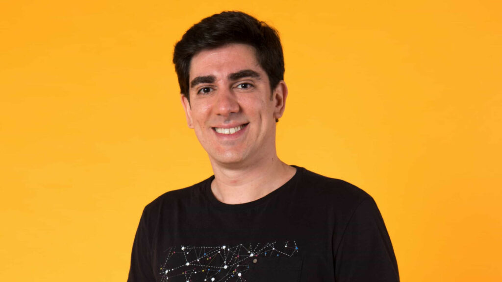 Demitido da Globo, Marcelo Adnet assina com a CazéTV
