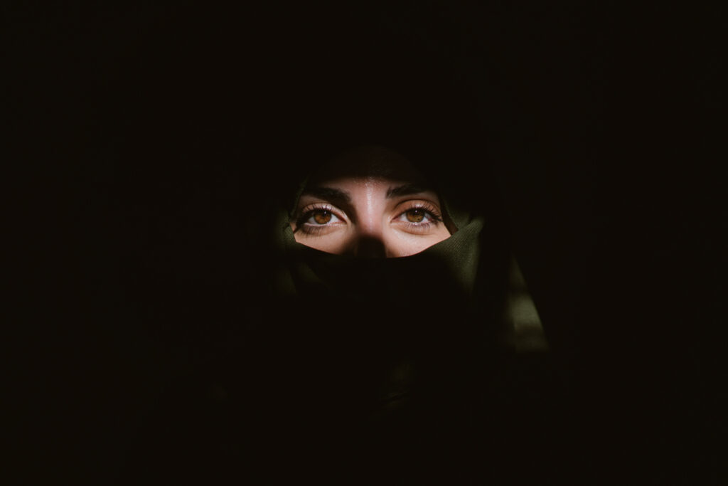 Crusoé: Mulheres cristãs sob ditaduras