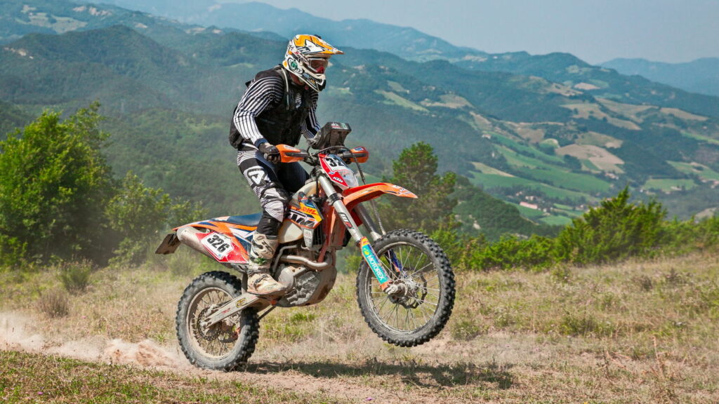 Honda CRF 250L é destaque para entusiastas do estilo trail