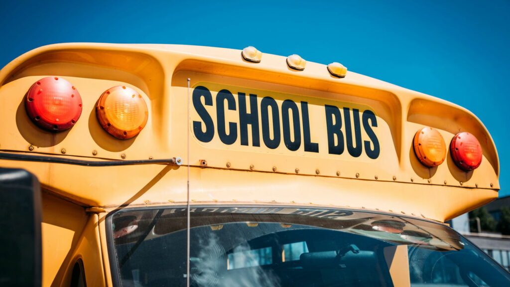 Criança é esquecida em ônibus escolar no ES