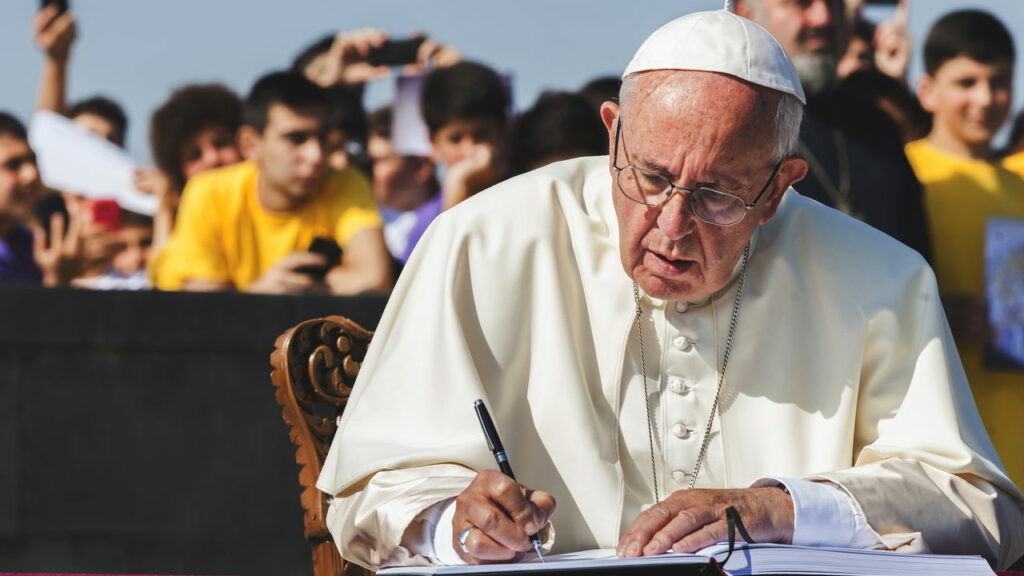Hospitalizado, Papa Francisco manda mensagem aos fiéis