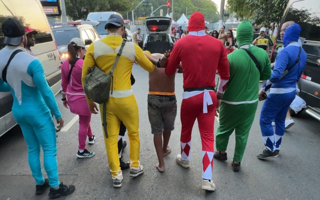 Tarcísio celebra “Power Rangers da Polícia Civil”