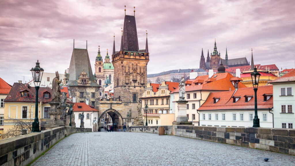 Praga é o destino perfeito para quem quer viajar barato