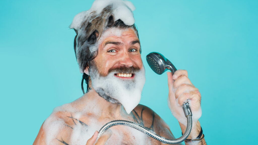 Cientistas revelam risco oculto ao tomar banho quente