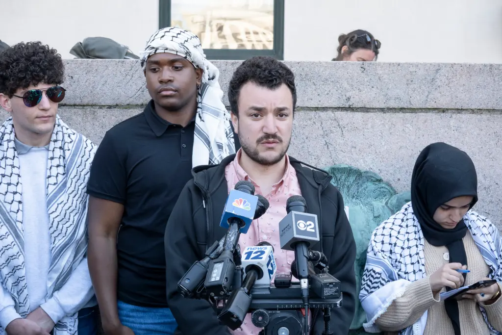 Senador americano defende deportação de radicais anti-Israel: “atividade criminosa”