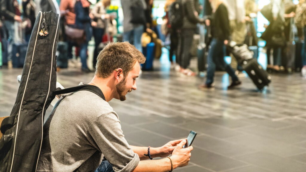 Como transportar instrumentos musicais no avião