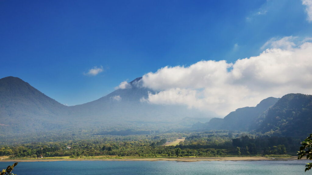 Vulcão de Fogo entra em erupção na Guatemala