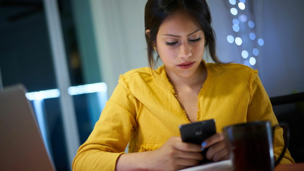 Mesmo bloqueado, mensagens continuam chegando no WhatsApp