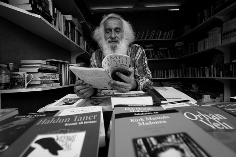 Dia mundial do livro, esse objeto não-identificado